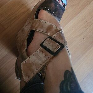 FREEBIRD Womans Sandal